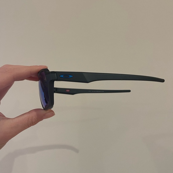 Men’s Oakley Parlay sunglasses - Picture 6 of 9